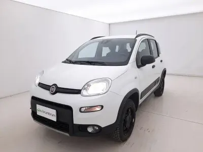 Usata Fiat Panda 4x4 Wild 86 CV (63 kW) 2022 Bianco Utilitaria