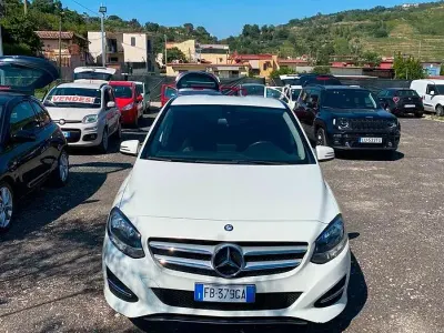 Usata Mercedes B180 Executive 136 CV (100 kW) 2015 Bianco Utilitaria