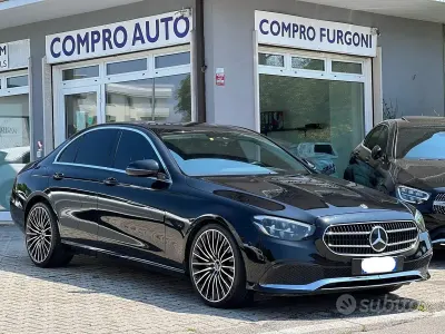 Usata Mercedes E220 Business 194 CV (142 kW) 2021 Nero Berlina