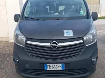 Usata Opel Vivaro 125 CV (91 kW) 2018 Nero Monovolume