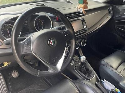 Usata Alfa Romeo Giulietta 150 CV (110 kW) 2016 Grigio Utilitaria