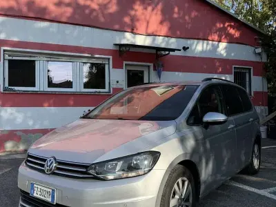 Usata VW Touran Executive 116 CV (85 kW) 2020 Argento Monovolume