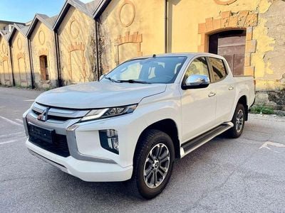 Usata Mitsubishi L200 150 CV (110 kW) 2022 Bianco Pick-up
