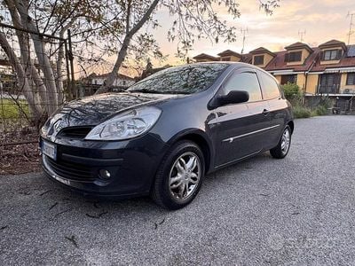 Usata Renault Clio III 2006 Grigio Berlina