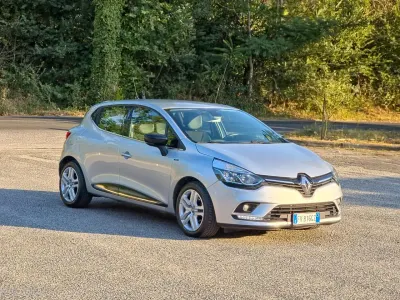 Usata Renault Clio IV 75 CV (55 kW) 2019 Argento Berlina