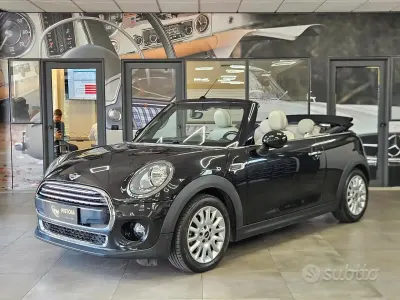 Usata Mini Cooper Cabriolet 136 CV (100 kW) 2016 Nero Cabrio