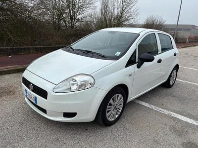 Usata Fiat Grande Punto 75 CV (55 kW) 2011 Bianco Utilitaria