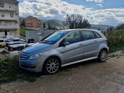 Usata Mercedes B200 2008 Grigio Monovolume