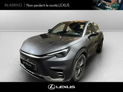 Usata Lexus LBX 136 CV (100 kW) 2024 Saddle tan SUV