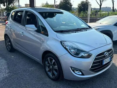 Usata Hyundai ix20 Comfort 87 CV (63 kW) 2017 Argento Utilitaria
