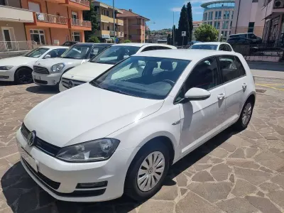 Usata VW Golf VII 110 CV (80 kW) 2015 Bianco Berlina