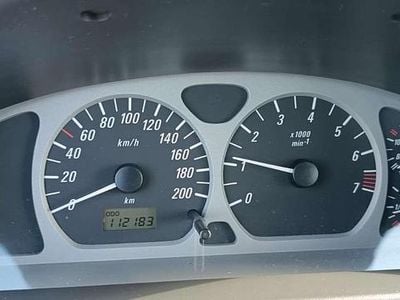 Usata Opel Agila Edition 75 CV (55 kW) 2004 Utilitaria