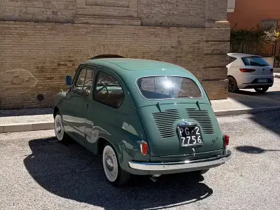 Usata Fiat 600 1950 Verde Utilitaria