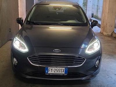 Begagnad Ford Fiesta Titanium 2019 Grå Halvkombi