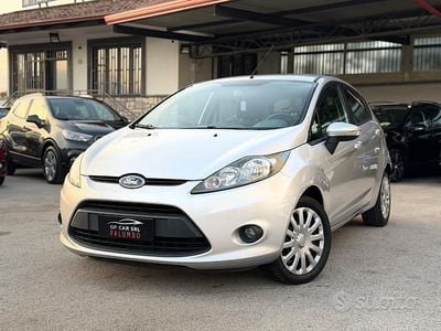 Usata Ford Fiesta 60 CV (44 kW) 2011 Grigio Utilitaria