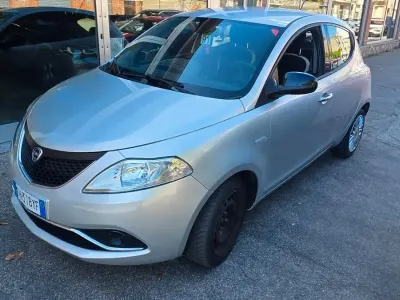 Usata Lancia Ypsilon S 95 CV (69 kW) 2017 Grigio Utilitaria