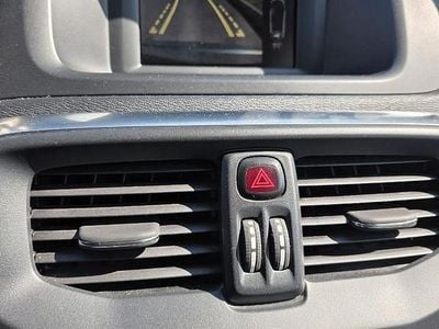 Usata Volvo V40 2013 Blu Monovolume