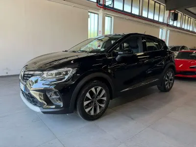 Usata Renault Captur Intens 95 CV (69 kW) 2020 Nero SUV