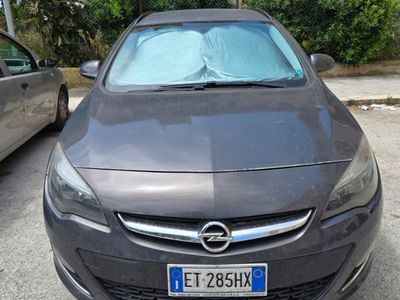 Usata Opel Astra Cosmo 110 CV (80 kW) 2014 Grigio Station wagon