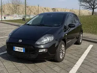Gebraucht Fiat Punto Dynamic 80 PS (58 kW) 2013 Kleinwagen