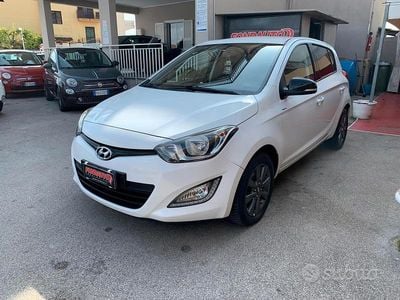 Usata Hyundai i20 Classic 75 CV (55 kW) 2014 Bianco Utilitaria