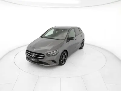 Usata Mercedes B180 116 CV (85 kW) 2022 Grigio Utilitaria