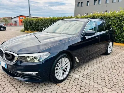 Usata BMW 520 Luxury Line 190 CV (139 kW) 2019 Blu Station wagon
