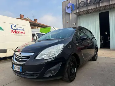 Usata Opel Meriva 120 CV (88 kW) 2010 Nero Monovolume