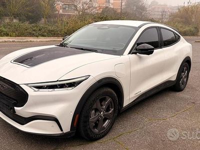 Usata Ford Mustang 268 CV (197 kW) 2023 Bianco Station wagon