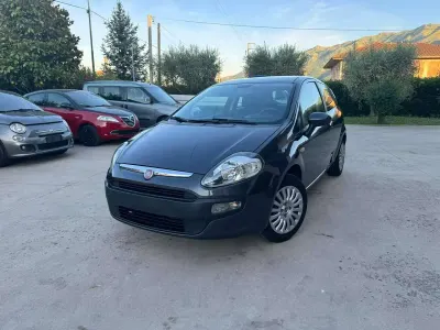 Usata Fiat Punto Evo Dynamic 75 CV (55 kW) 2010 Grigio Utilitaria