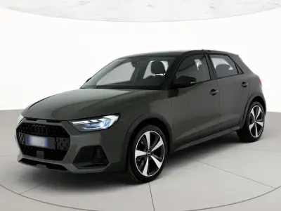 Usata Audi A1 Comfort 110 CV (80 kW) 2023 Grigio chronos metallizzato grigio manha SUV