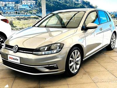 Grigio Usata 2017 VW Golf Highline Berlina | 13.890 € (Buon prezzo)