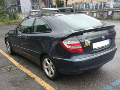Usata Mercedes C180 Classic 143 CV (105 kW) 2005 Nero Coupé