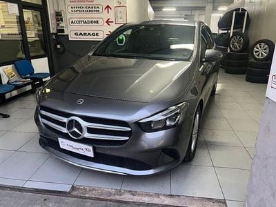 Usata Mercedes B180 Executive 109 CV (80 kW) 2019 Grigio Monovolume