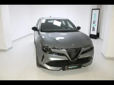 Usata Alfa Romeo Junior 61 kW (84 CV) 2025 Grigio SUV