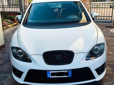 Usata Seat Leon 105 CV (77 kW) 2010 Bianco Utilitaria