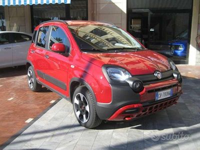 Usata Fiat Panda Cross Cross 69 CV (50 kW) 2024 Rosso Utilitaria