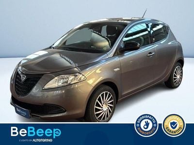 Usata Lancia Ypsilon 69 CV (50 kW) 2015 Grigio metallizzato Utilitaria
