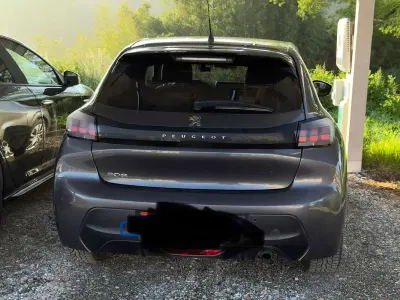 Usata Peugeot 208 Active 75 CV (55 kW) 2020 Utilitaria