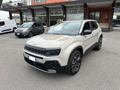 Begagnad Jeep Avenger Summit 101 HK (74 kW) 2025 Grå SUV