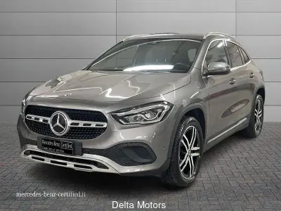 Usata Mercedes GLA180 116 CV (85 kW) 2022 Grigio montagna SUV