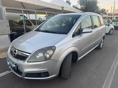 Usata Opel Zafira 150 CV (110 kW) 2007 Grigio Monovolume