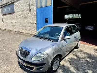 Usata Lancia Ypsilon 60 CV (44 kW) 2006 Utilitaria