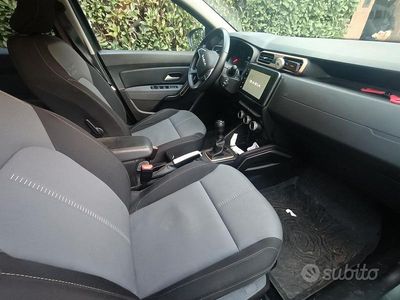 Usata Dacia Duster 100 CV (73 kW) 2024 Verde SUV
