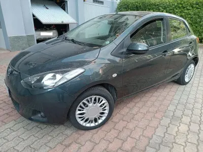 Usata Mazda 2 75 CV (55 kW) 2009 Grigio Utilitaria