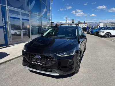 Begagnad Ford Focus Active X 125 HK (91 kW) 2023 Svart Sedan