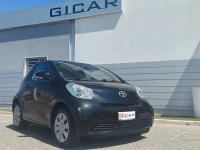 Usata Toyota iQ 68 CV (50 kW) 2009 Nero Utilitaria