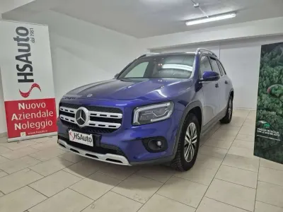 Usata Mercedes GLB200 Business 150 CV (110 kW) 2021 Galaxyblue  metallic paint SUV