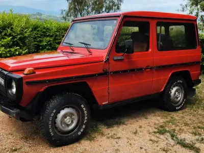 Usata Mercedes 240 72 CV (52 kW) 1982 Station wagon