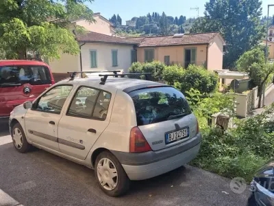 Usata Renault Clio 58 CV (42 kW) 2000 Grigio Berlina